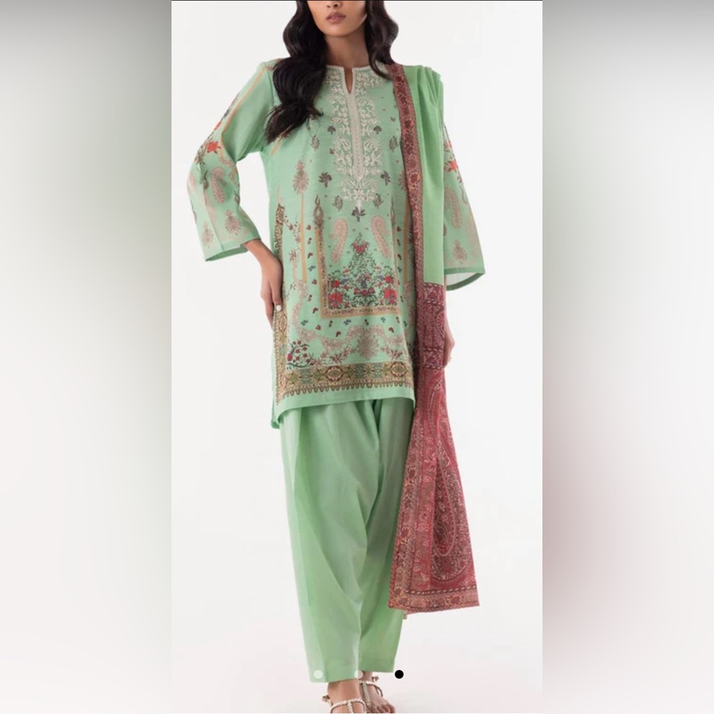 Sana Safinaz 3 piece stitched Pakistani suit in pistachio green